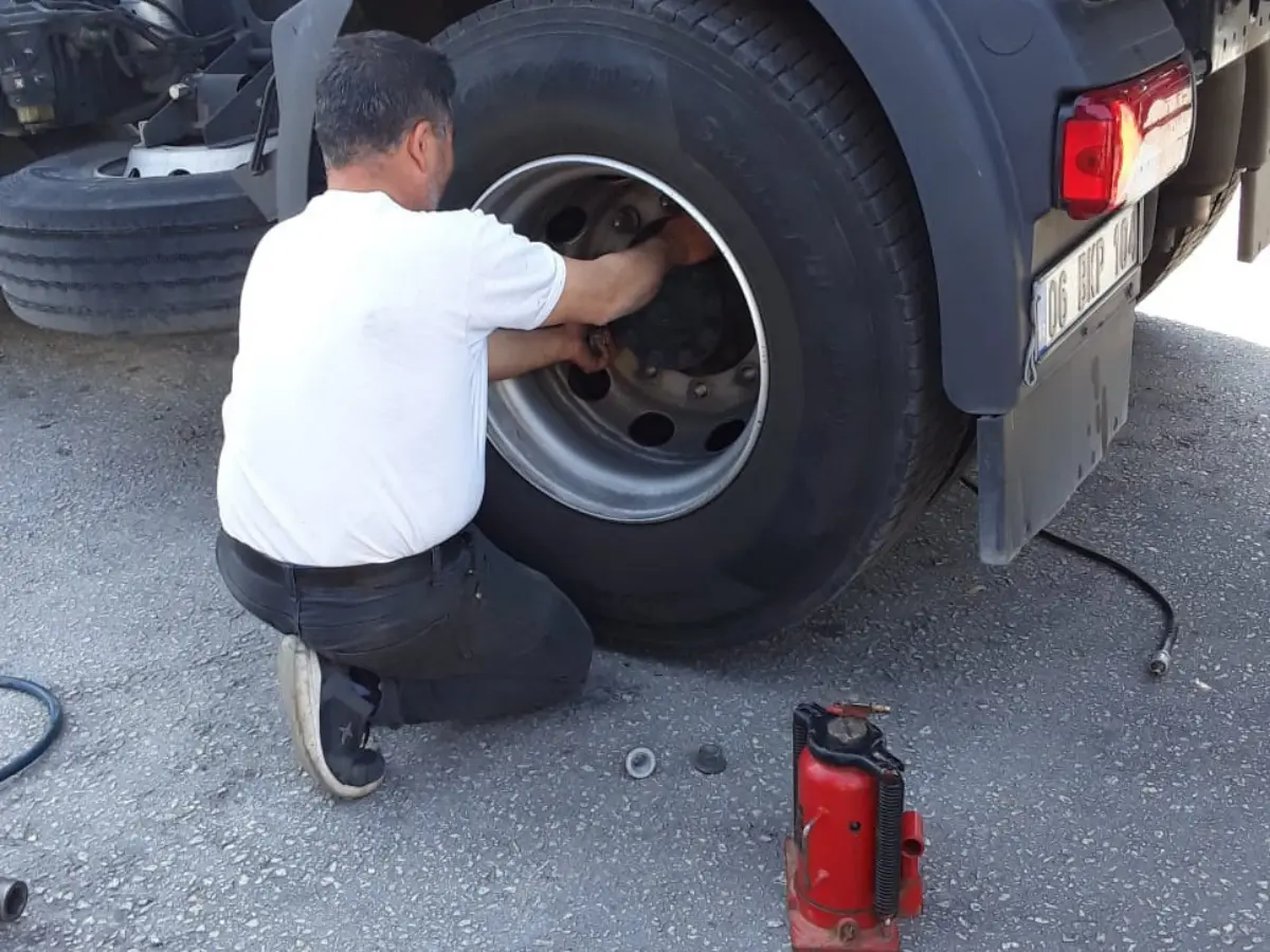 Hayrabolu Oto Lastikçi